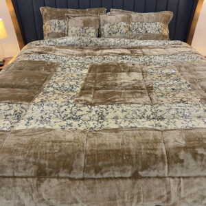 Golden Velvet Embossed 6 Piece Designer Quilt Set King Size